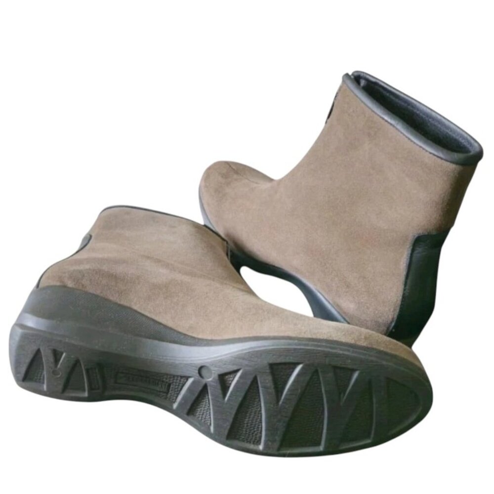 La Canadienne Shiane Waterproof Wedge Heel Bootie, Chocolate, Size 9.5 M